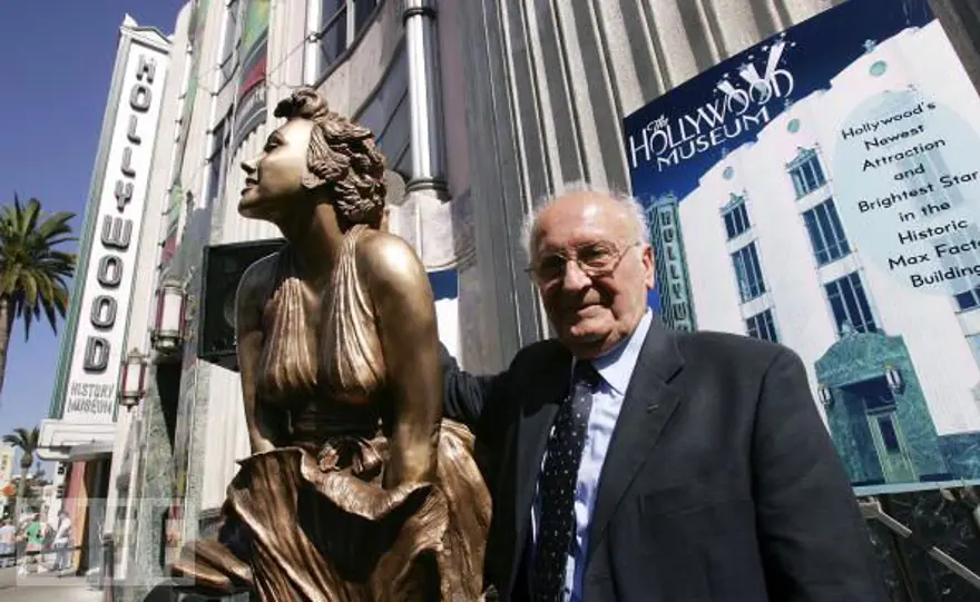 Dominico Neri'nin esery bronz Marilyn 4