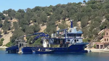 Tekne bakımı sırasında akıma kapılan işçi öldü