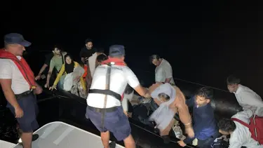Çeşme açıklarında 59 kaçak göçmen yakalandı