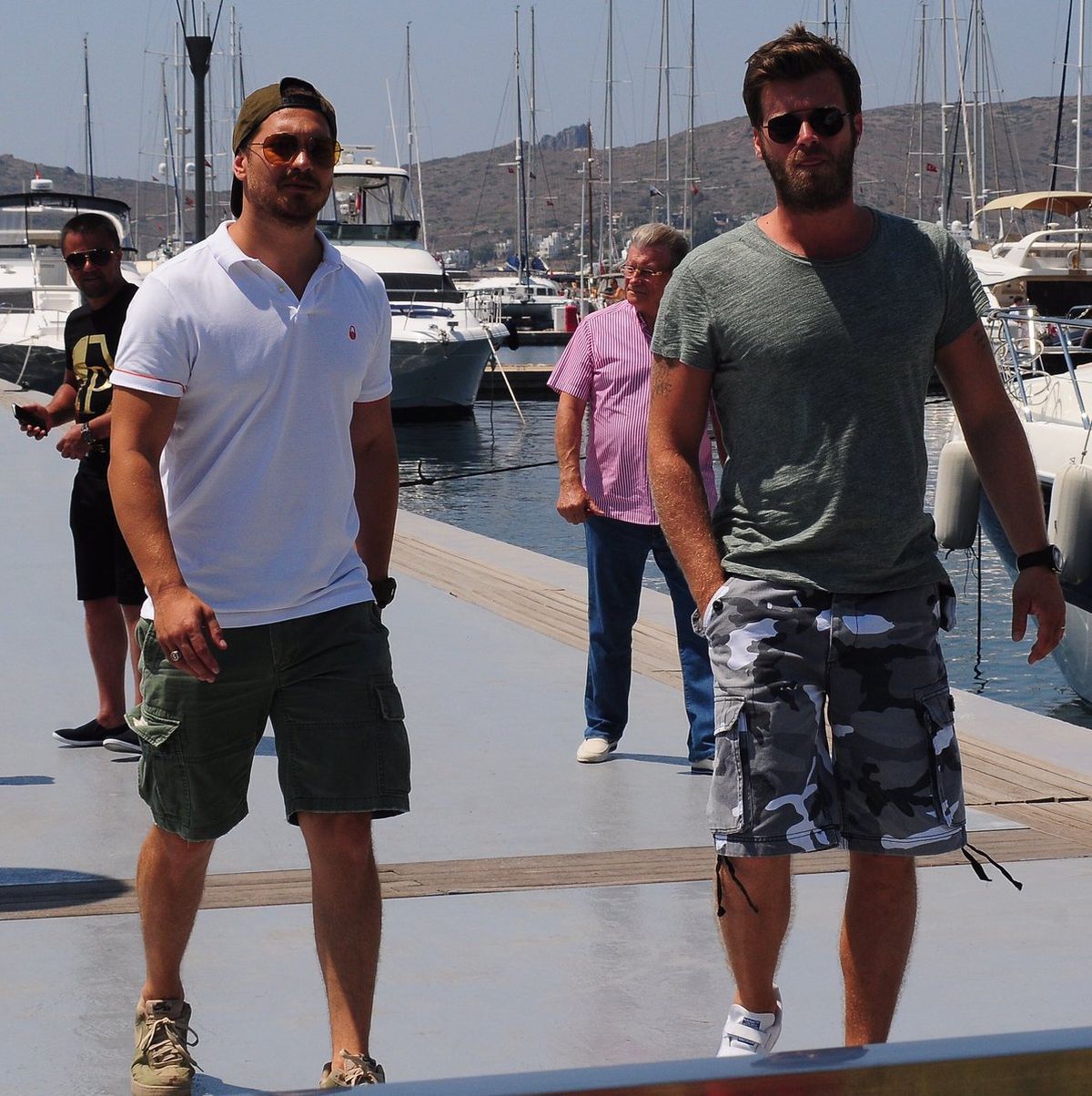 Kıvanç Tatlıtuğ ile Çağatay Ulusoy birbirlerini sildi