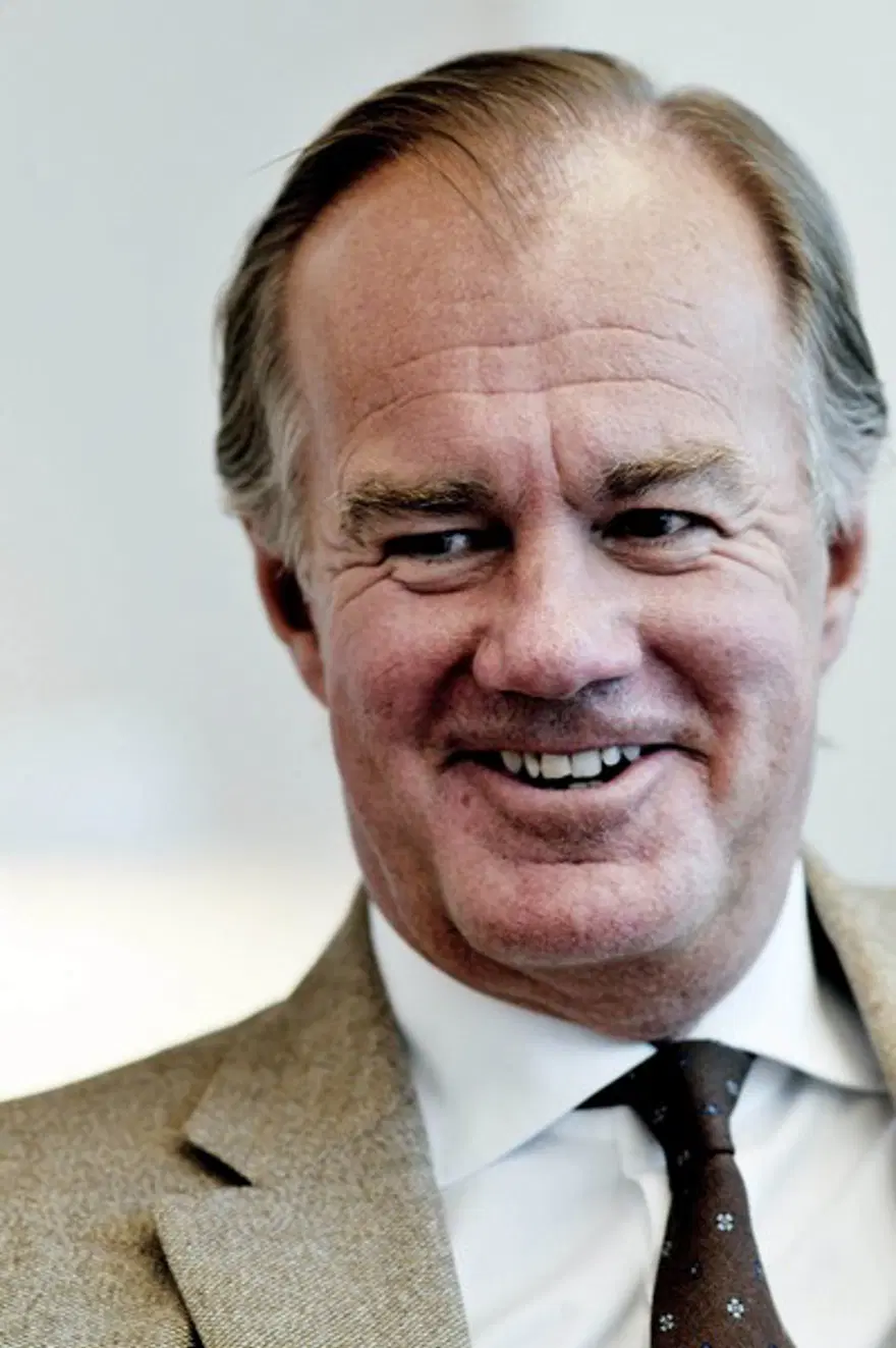 12) Stefan Persson 11