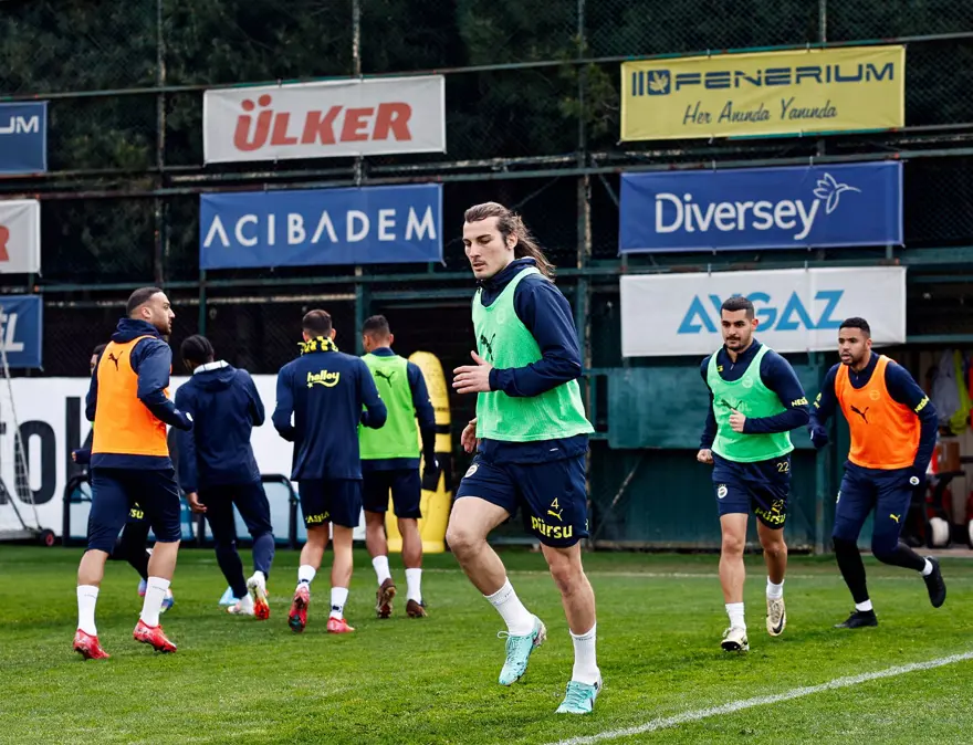 Aziz Yıldırım'ın kızı Yaz, Fenerbahçe antrenmanında 9