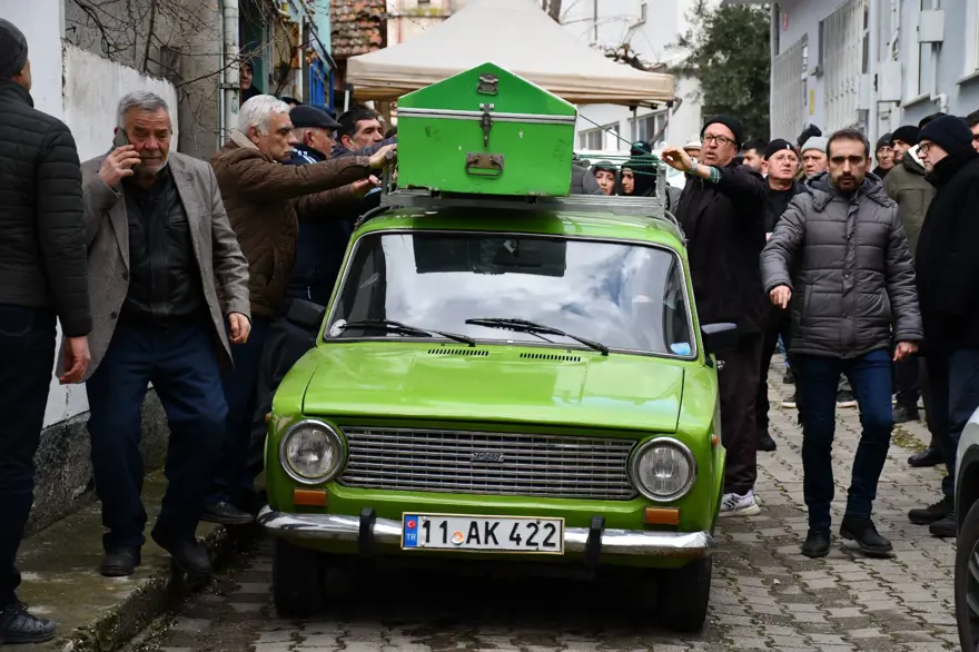 29 yıldır gözü gibi baktı: Vasiyeti yerine getirildi, "Murat 124" ile tabutu taşındı 2