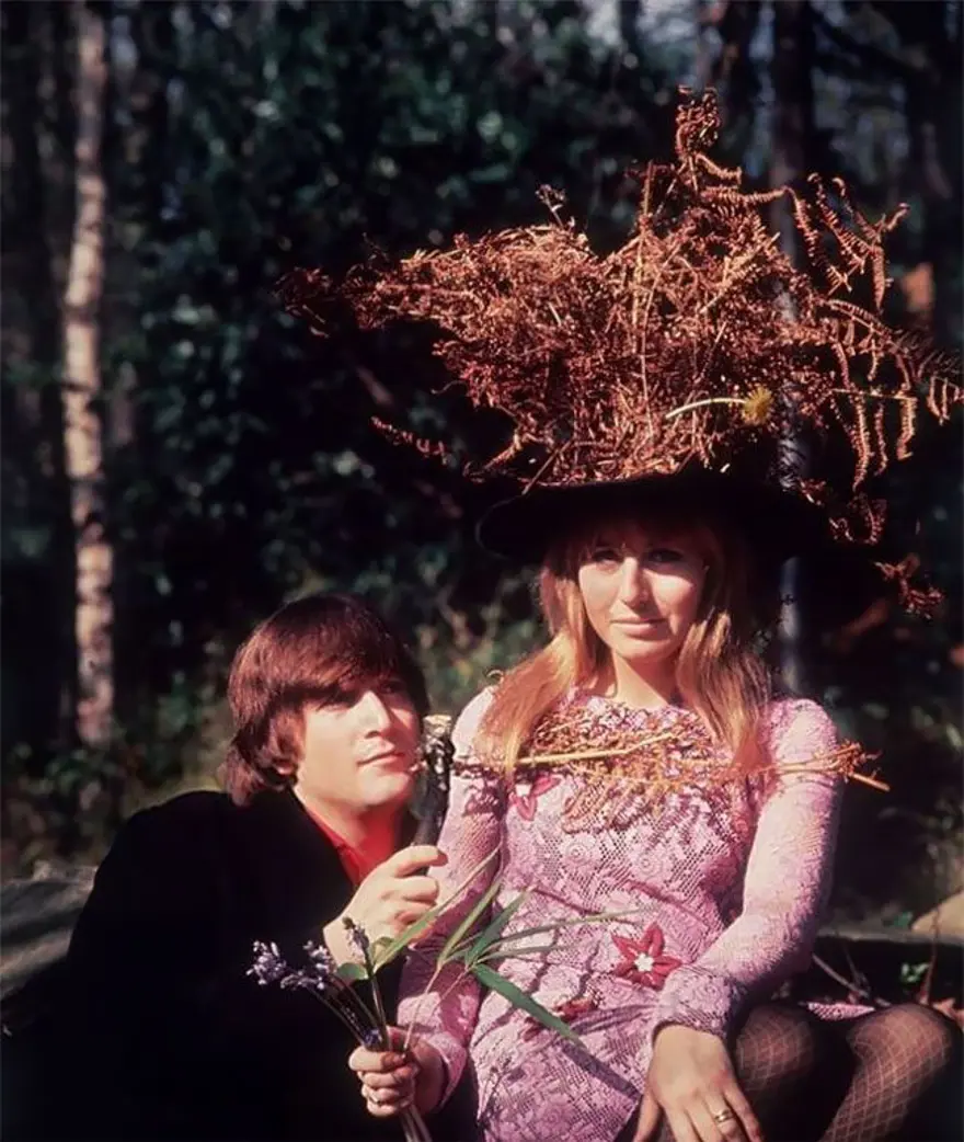 John Lennon'ın ilk evliliğinden fotoğrafları ortaya çıktı 2