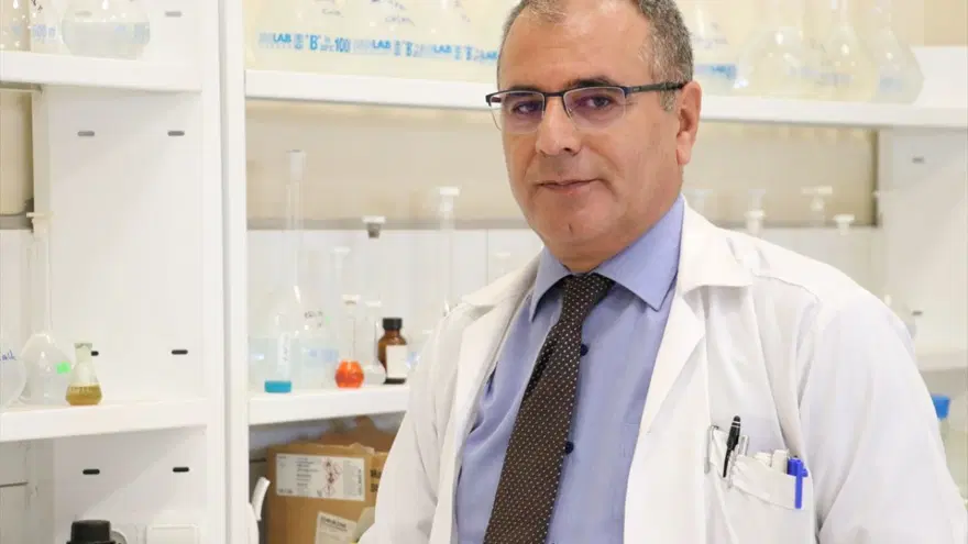 Samanlıkta saklanıp teröristlerdenkurtuldu, profesör oldu 2 Samanlıkta saklanıp teröristlerdenkurtuldu, profesör oldu 2