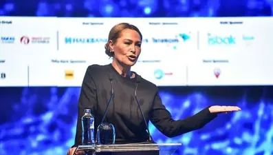 Hülya Avşar'dan girişimcilere tavsiyeler