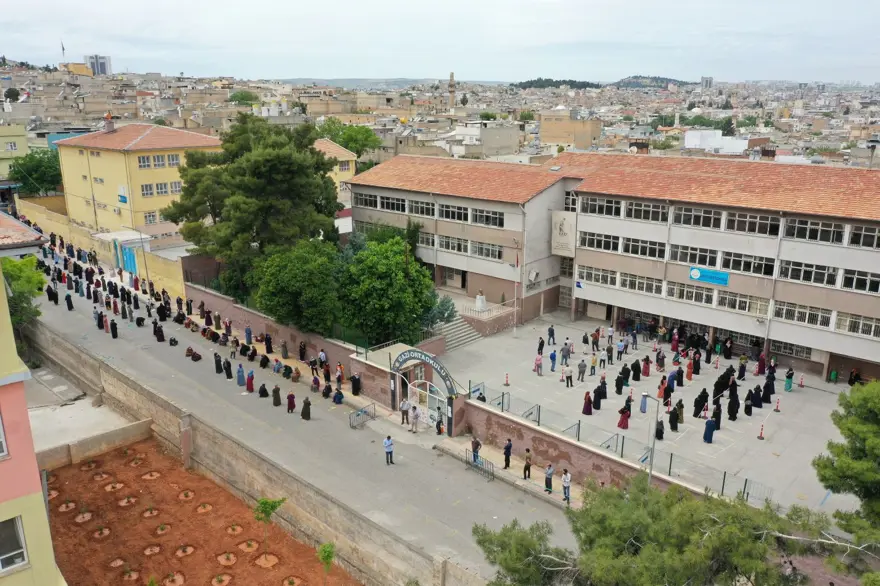 VALİ İNCELEMEDE BULUNDU 1 VALİ İNCELEMEDE BULUNDU 1