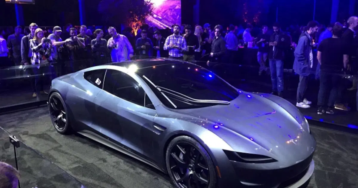 Uzun süredir erteleniyordu. Tesla Roadster 1 Ekim'de tanıtılacak