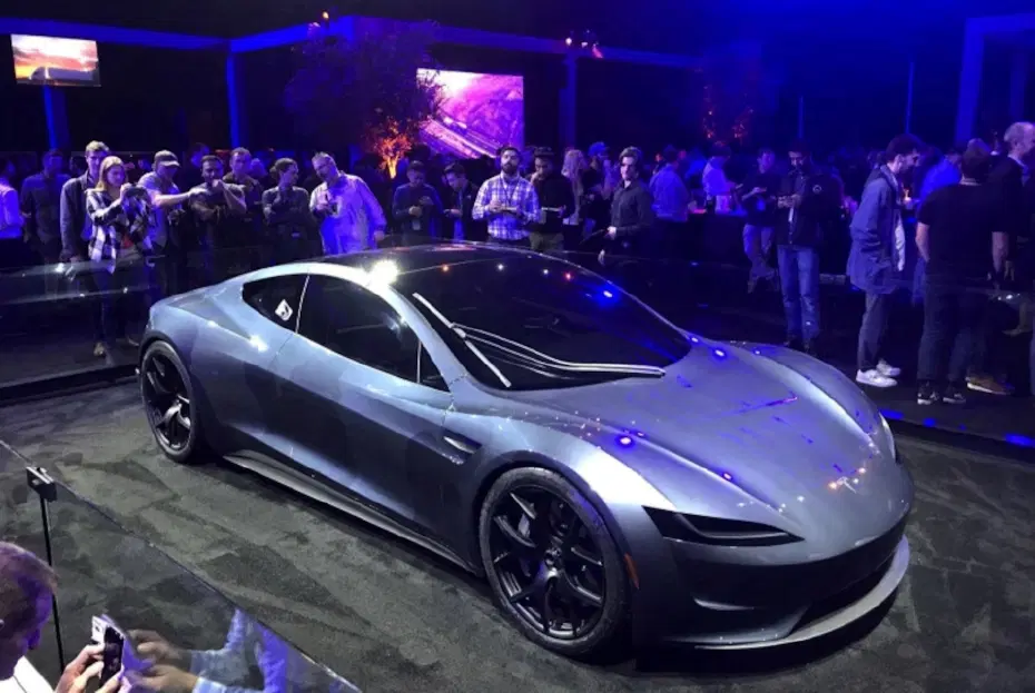 Uzun süredir erteleniyordu. Tesla Roadster 1 Ekim'de tanıtılacak