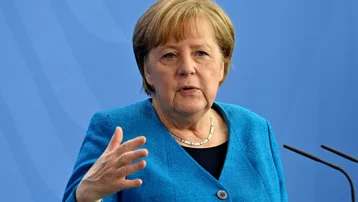 Merkel'den aşırı sağcı AfD'nin seçim zaferi sonrası ilk yorum. "İçim kan ağlıyor"