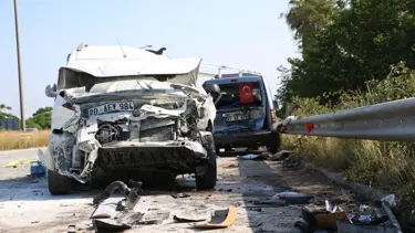 Hatay'da 4 araçlık zincirleme trafik kazası: Bir ölü, 10 yaralı