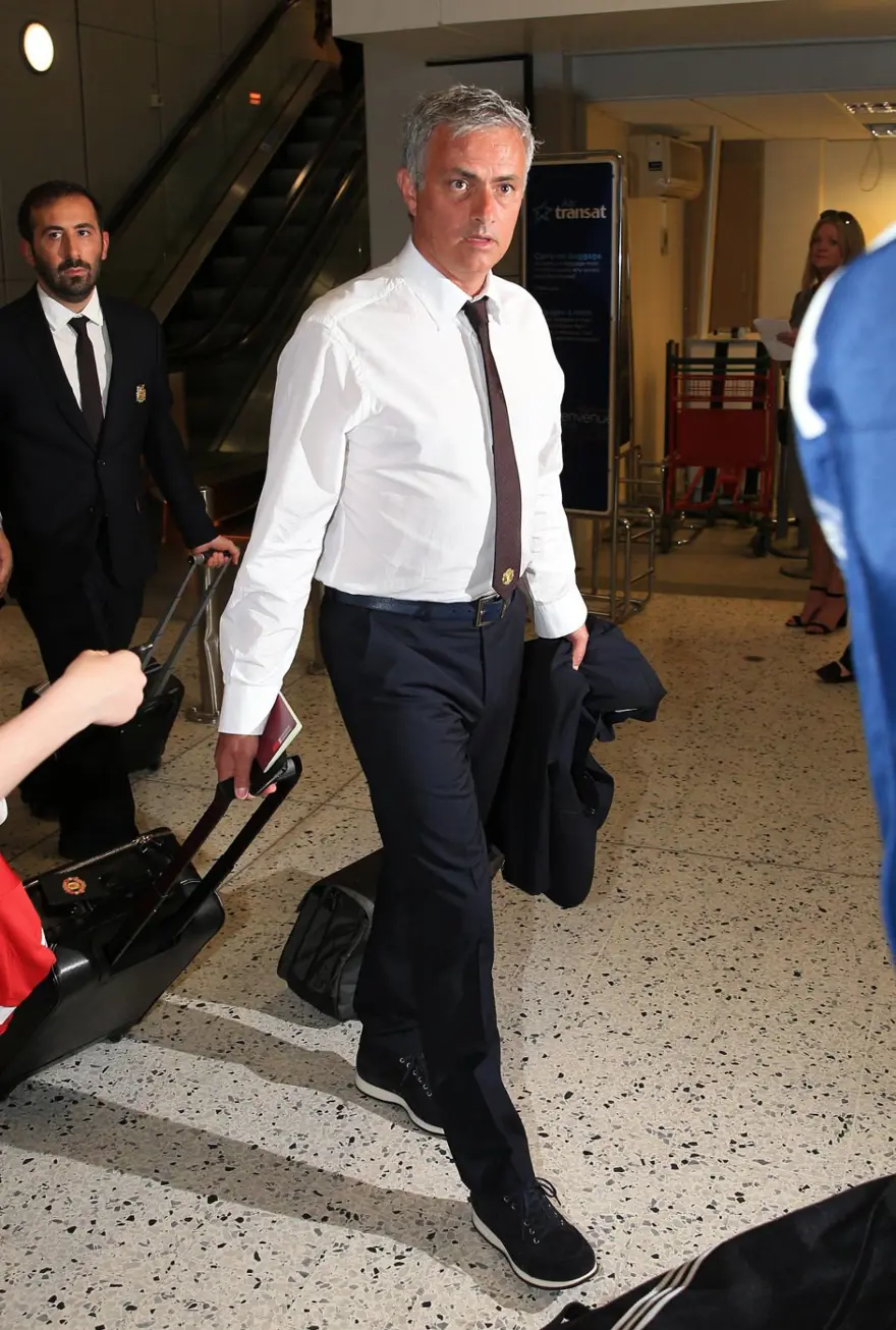 Manchester United teknik direktörü Jose Mourinho neden otelde kalıyor? 2