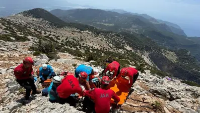 Fethiye'de paraşüt kayalıklara düştü: 2 ölü