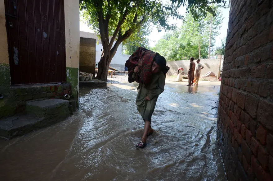 Pakistan'da sel felaketi: Can kaybı bini aştı 22