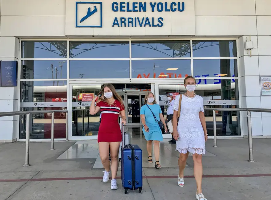 Turistlerin Türkiye'deki 'sağlıklı tatil' yolculuğu görüntülendi 1