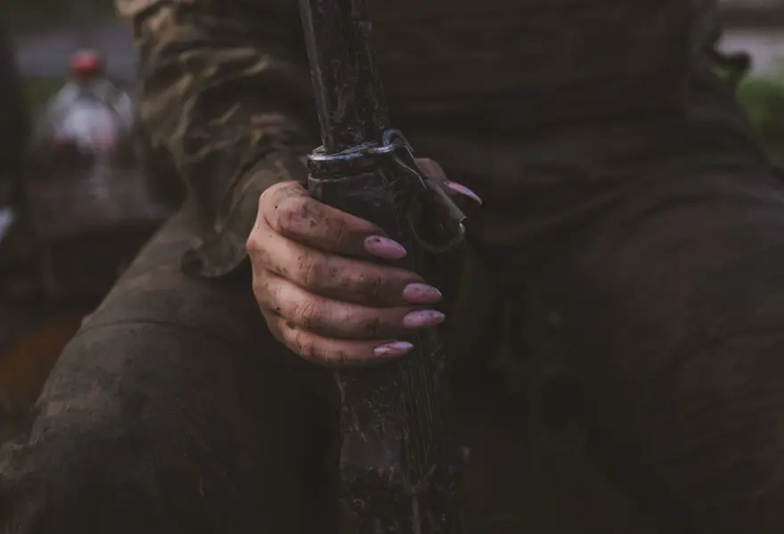 Ukraynalı kadınlar cephede görev almak için hazırlık yapıyor 51 Ukraynalı kadınlar cephede görev almak için hazırlık yapıyor 51