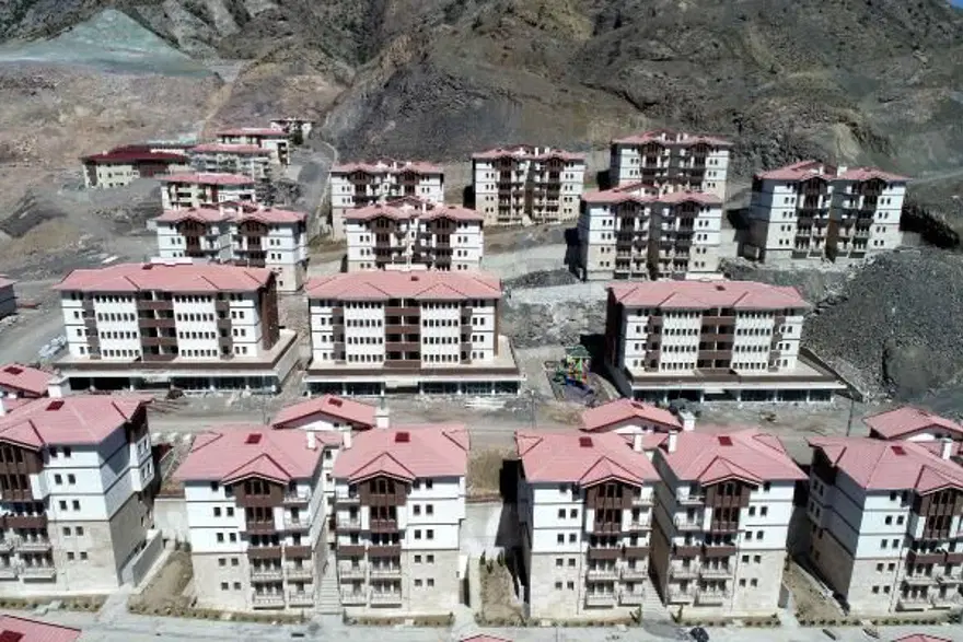 Yusufeli 7'nci kez taşınıyor 1