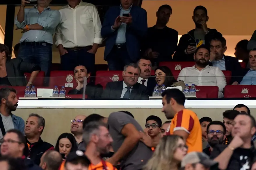 Galibiyetle başladı: Galatasaray, PAOK engelini 3 golle aştı 6