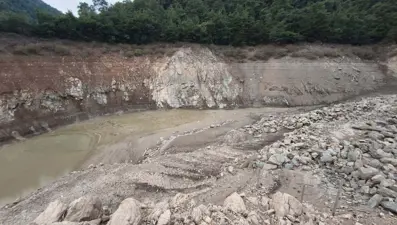 İzmir'de altı barajdan üçü kurudu