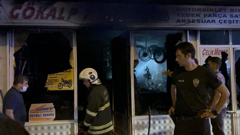 Motosiklet tamir atölyesinde yangın