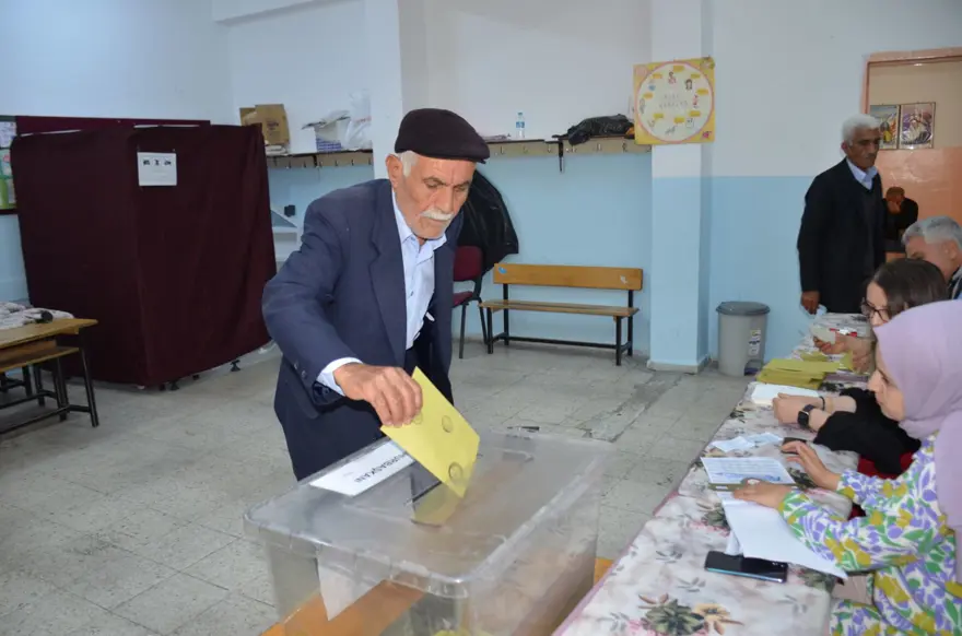 Deprem bölgesinde seçimin ikinci turu 27