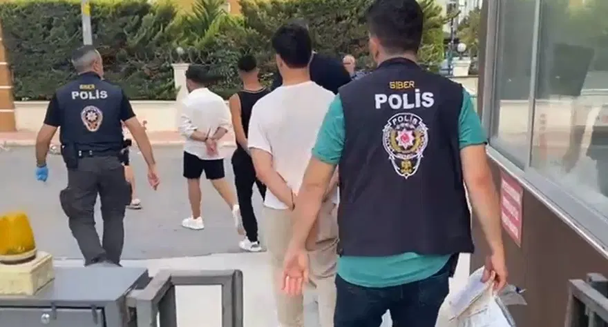 Yasa dışı bahise büyük operasyon: 3 bin 545 banka hesabı tek tek incelendi, 21 kişi tutuklandı Yasa dışı bahise büyük operasyon: 3 bin 545 banka hesabı tek tek incelendi, 21 kişi tutuklandı
