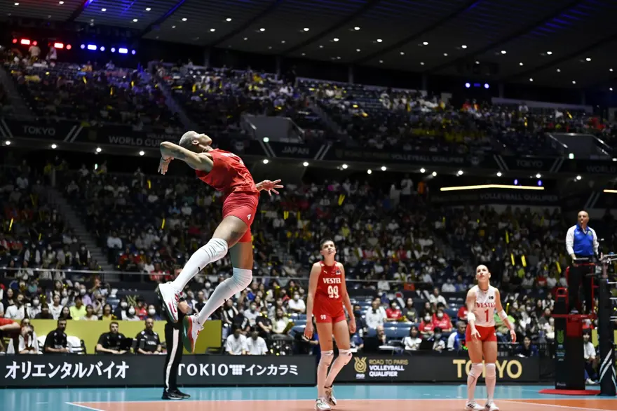 Filenin Sultanları'nın 117 günlük zirve yolculuğu: 3 kıtada 3 kupa 11