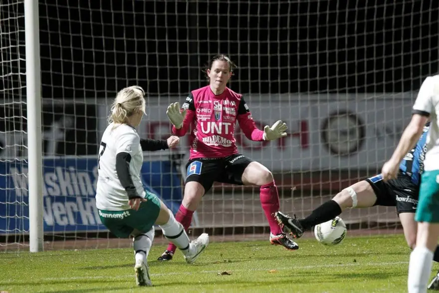 İsveç, Müslüman olan kadın futbolcuyu konuşuyor 4