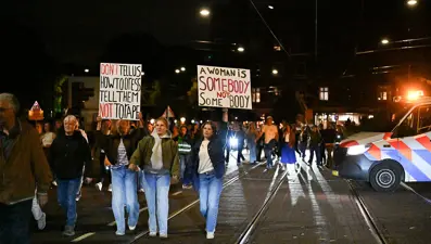 Hollanda'da "kadınlar için güvenli sokaklar" eylemi