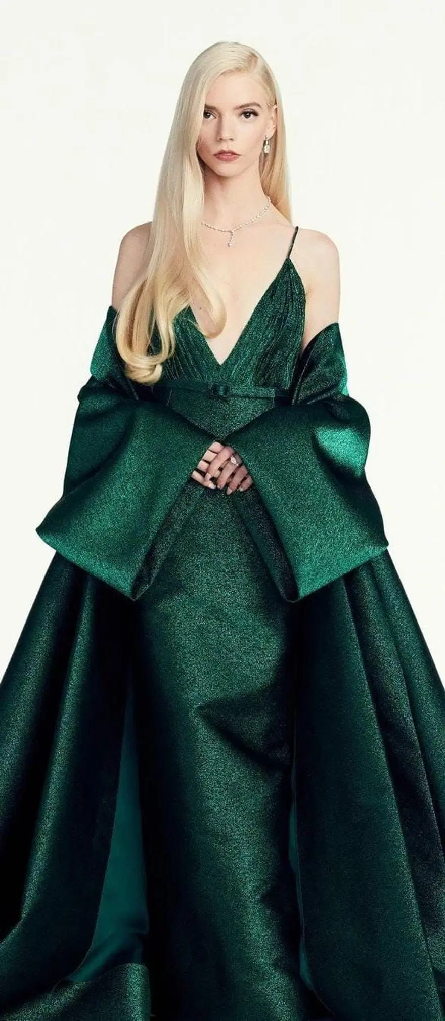 Anya Taylor-Joy üzerinde 2.3 milyon dolar taşıdı (Anya Taylor-Joy kimdir?) 2 Anya Taylor-Joy üzerinde 2.3 milyon dolar taşıdı (Anya Taylor-Joy kimdir?) 2