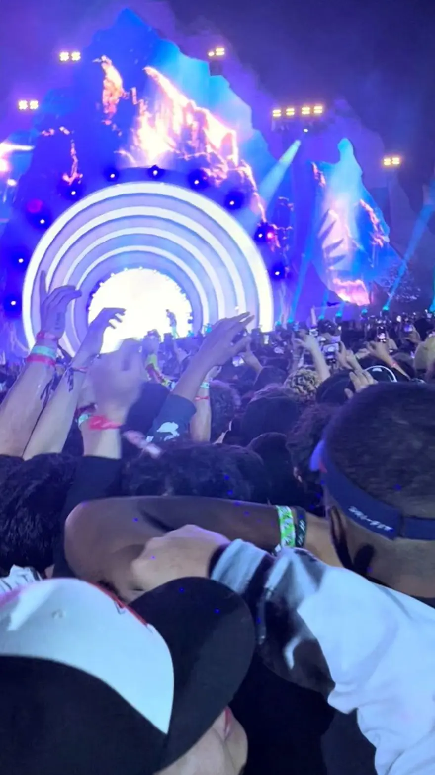 Travis Scott, 10 kişinin öldüğü konseri hakkında ilk kez konuştu: Hala kafamı toparlamaya çalışıyorum 2