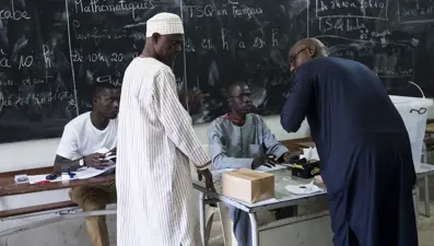 Senegal, cumhurbaşkanını seçiyor: 19 aday yarışıcak