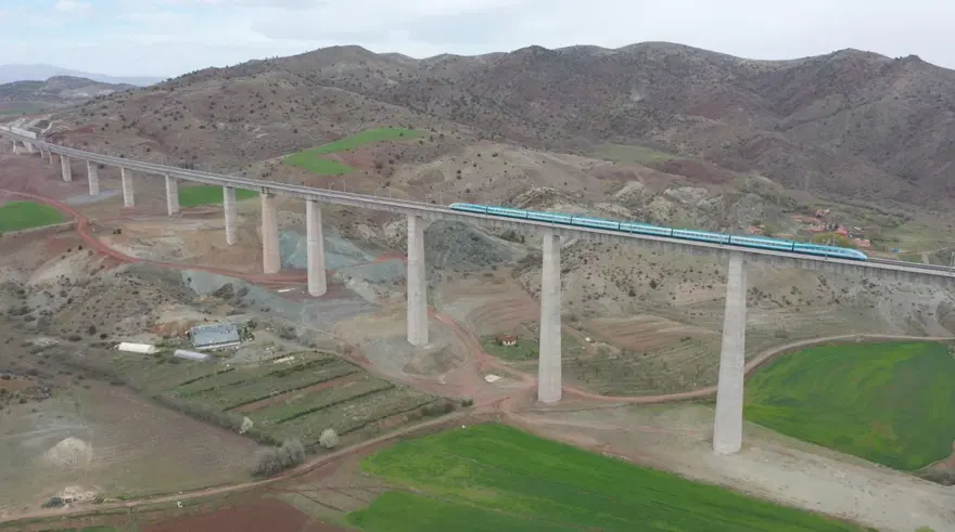 Yüksek hızlı trenlerde hat uzunluğu artıyor: Hedef 28 bin kilometre 3 Yüksek hızlı trenlerde hat uzunluğu artıyor: Hedef 28 bin kilometre 3