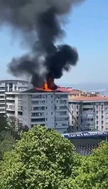 Bursa'da 6 katlı binada yangın paniği