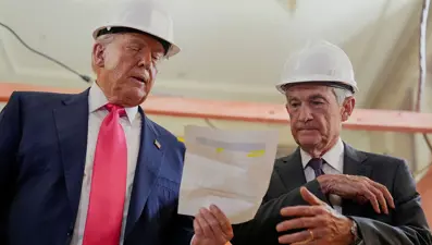 Trump ve Powell canlı yayında atıştı