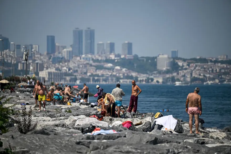 Aşırı sıcaklar İstanbul’u önce terk edecek, sonra gerigelecek (22 Temmuz tarihine dikkat) 2 Aşırı sıcaklar İstanbul’u önce terk edecek, sonra gerigelecek (22 Temmuz tarihine dikkat) 2