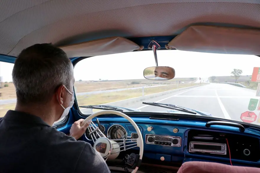 İlaç mümessili, hobisinin peşinden gitti: Klasik otomobilleri restore ediyor 9