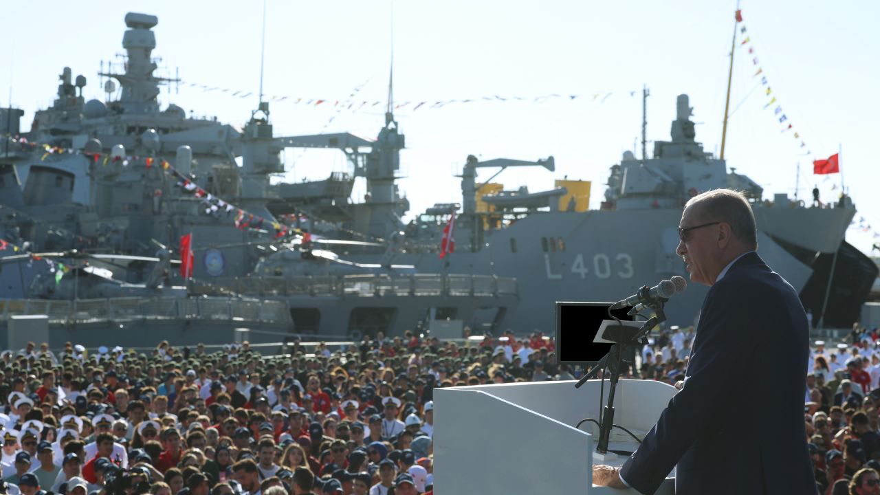 Cumhurbaşkanı Erdoğan TEKNOFEST Mavi Vatan'da: "TCG Anadolu'nun bir büyüğünü yapıyoruz"