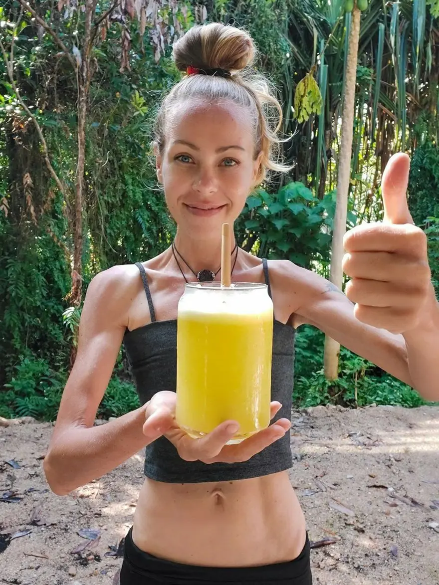 Vegan sosyal medya fenomeni Zhanna Samsonova "açlıktan" öldü 7 Vegan sosyal medya fenomeni Zhanna Samsonova "açlıktan" öldü 7