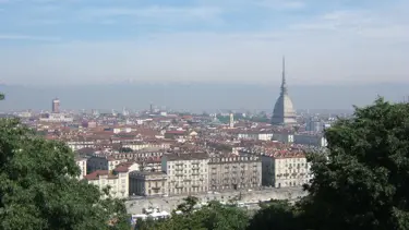 Torino Türk kızının dua etme isteğini tartışıyor