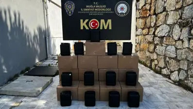 Kargo kolisinde litrelerce kaçak etil alkol ele geçirildi