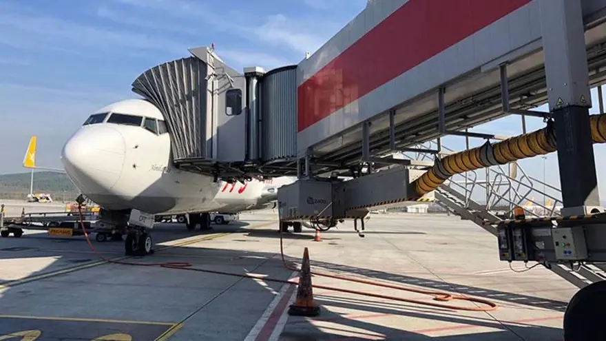 İstanbulsemalarında zamanla yarış | Hamile yolcu uçakta düşük yaptı, pilot ve kulealarma geçti: “Efendim bir yolcumuz düşük yaptı” 3 İstanbulsemalarında zamanla yarış | Hamile yolcu uçakta düşük yaptı, pilot ve kulealarma geçti: “Efendim bir yolcumuz düşük yaptı” 3