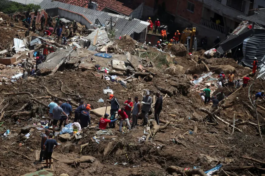 Brezilya’daki sel ve toprak kayması felaketinde can kaybı 171’e yükseldi 12 Brezilya’daki sel ve toprak kayması felaketinde can kaybı 171’e yükseldi 12
