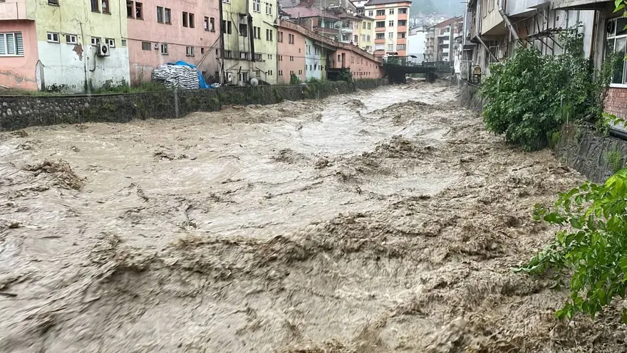 Batı Karadeniz'i yine sel vurdu 27