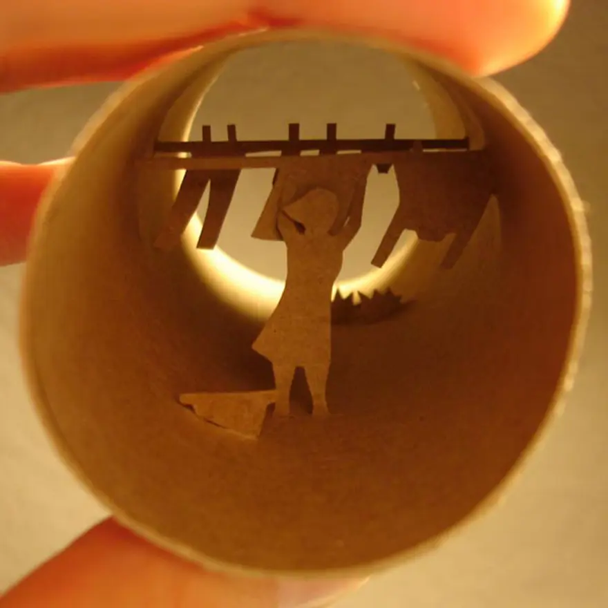 Tuvalet kağıdı içindeki heykeller 11