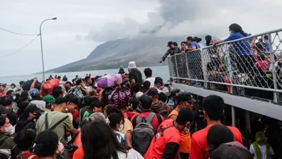 Endonezya’da Ruang Yanardağı nedeniyle 12 bin kişi için tahliye kararı