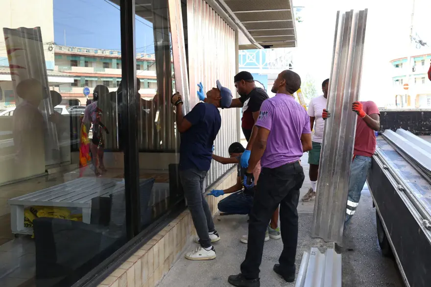 Atlantik kasırga sezonunun ilk kasırgası Beryl oldu 9