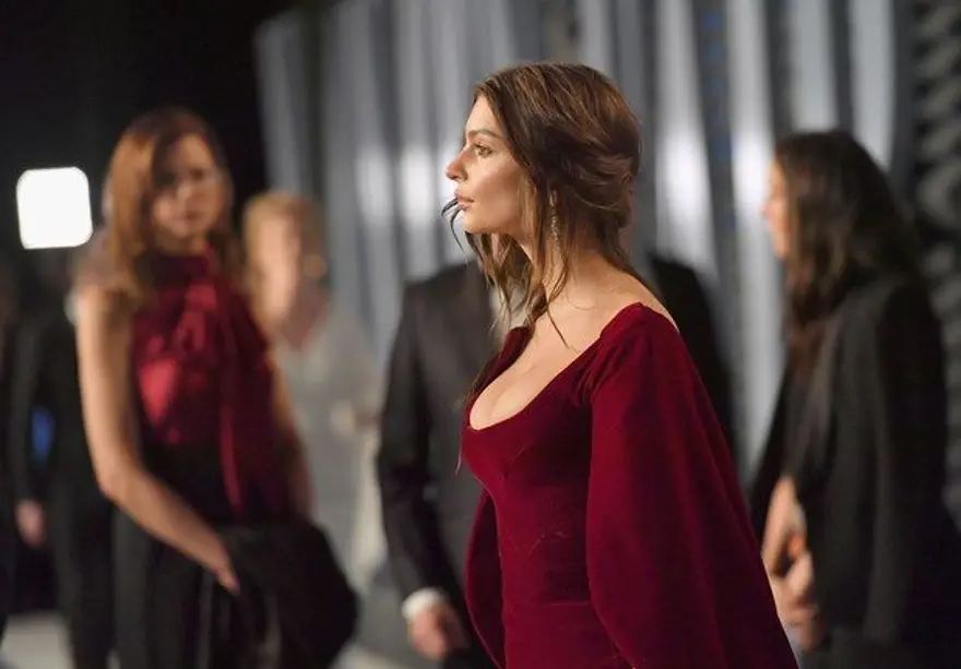Emily Ratajkowski'den eleştirilere yanıt 1