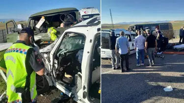 Bayburt'ta hafif ticari araç ile minibüs çarpıştı: 2 ölü, 6 yaralı