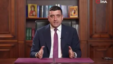 Romanya’da seçimlerde aşırı sağcı aday ilk turda önde